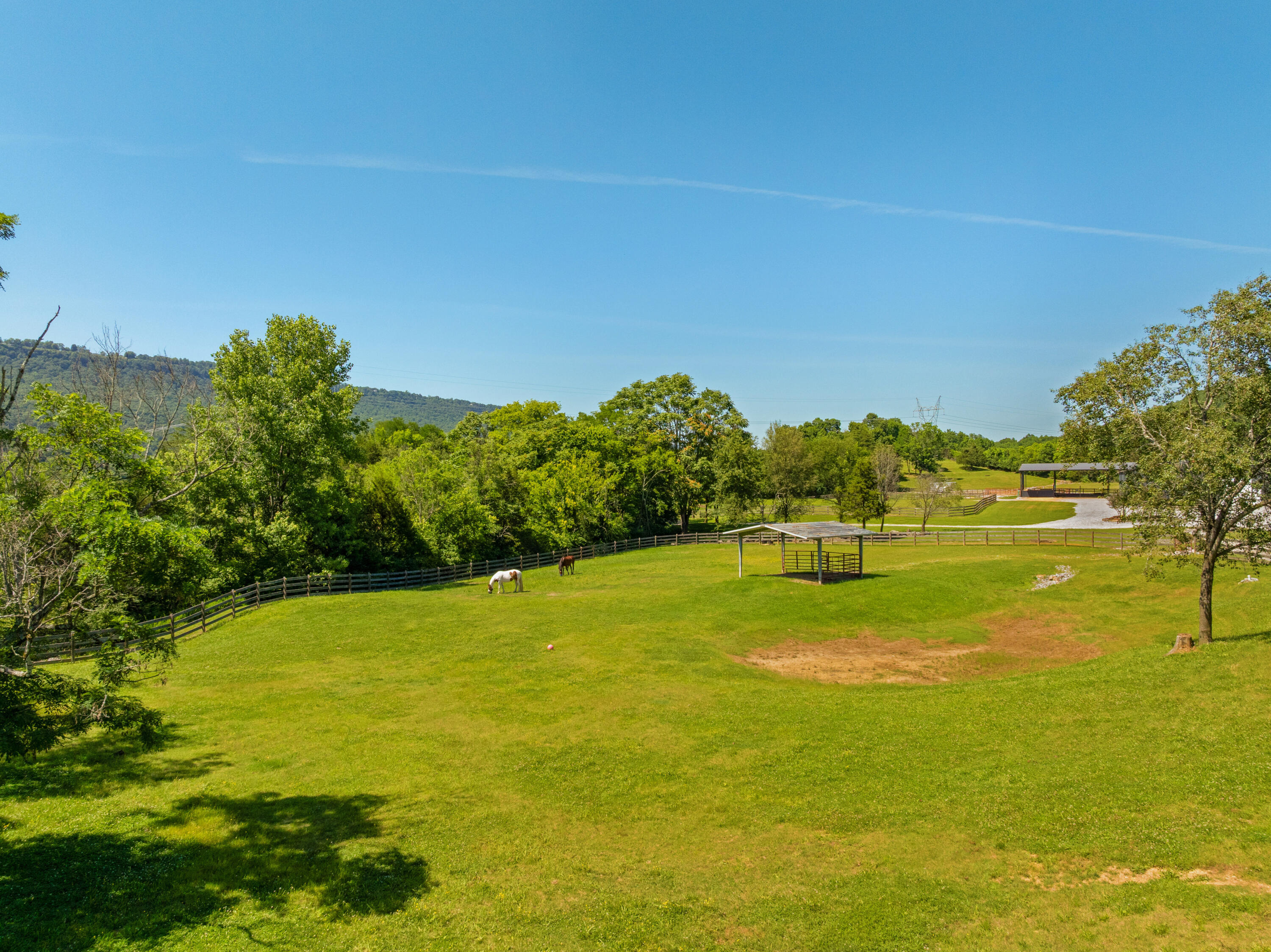 527 Reads Lake Road Chattanooga, TN 37415 - Photo 33 of 100 10 - 527 Reads Lake - Drone