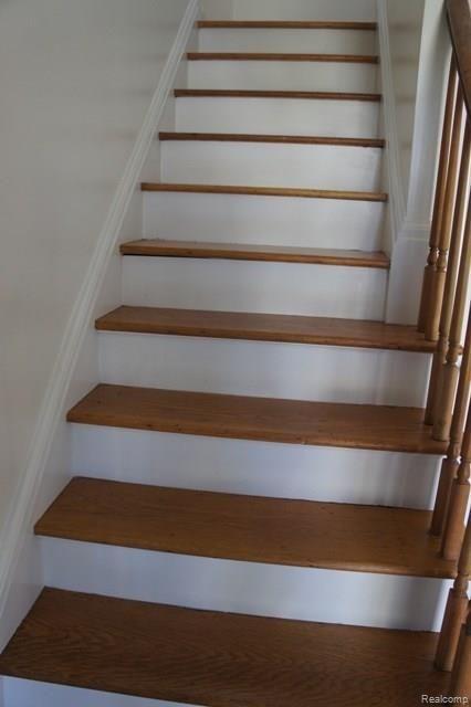 26 Amherst Road Pleasant Ridge, MI 48069 - Photo 26 of 43 wood stairs.JPG