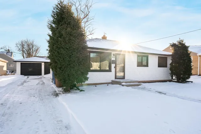 $224,900 | 913 Jefferson Street, Menasha, WI 54952