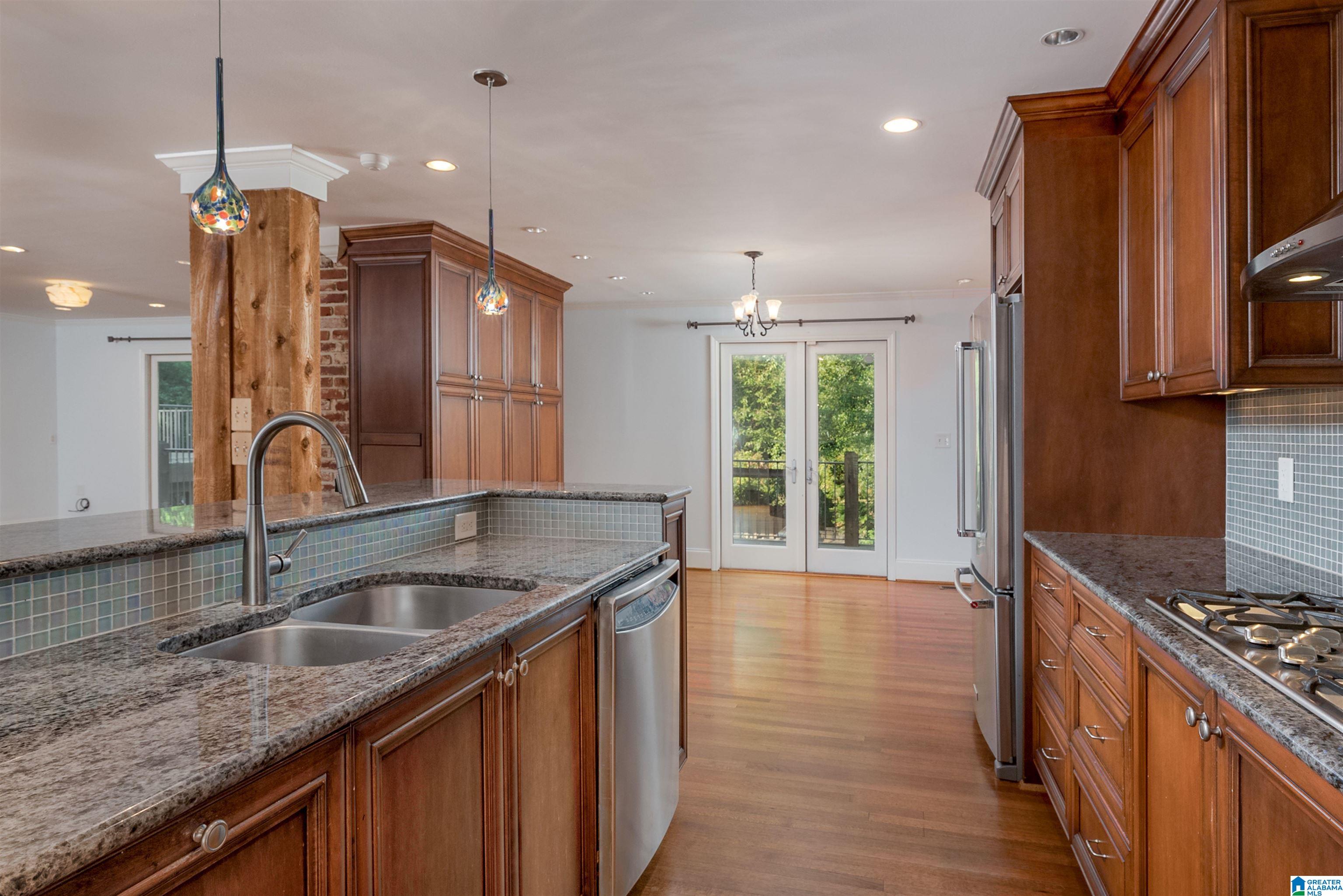 3744 Valley Head Road Mountain Brook, AL 35223 - Photo 11 of 34