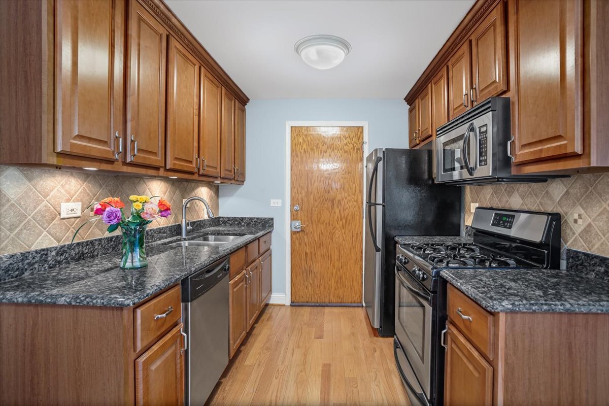 4931 North East River Road, Unit 2A Norridge, IL 60706 - Photo 5 of 10