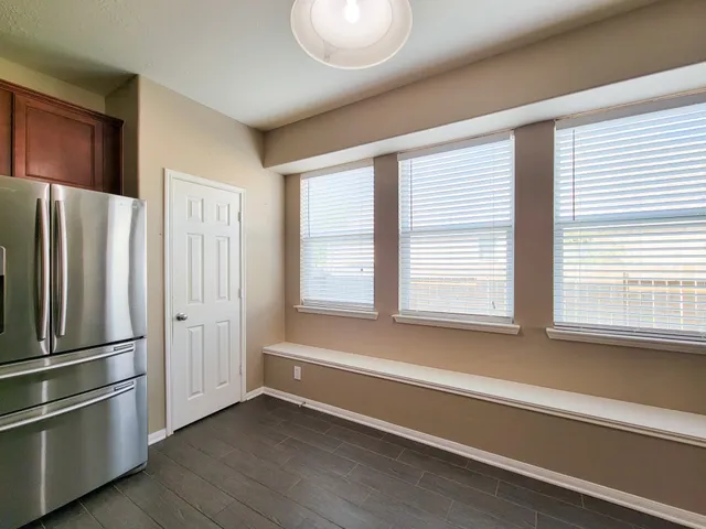 $2,900 | 805 Arlington Pointe Drive, League City, TX 77573