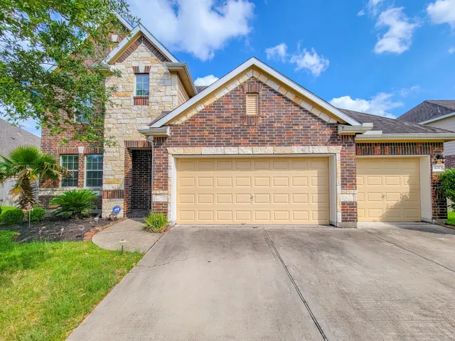 $2,900 | 805 Arlington Pointe Drive, League City, TX 77573