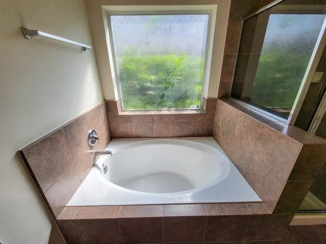 $2,900 | 805 Arlington Pointe Drive, League City, TX 77573