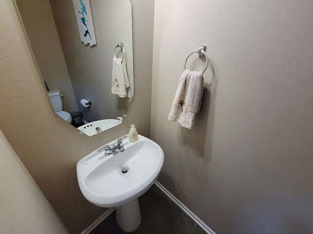 $2,900 | 805 Arlington Pointe Drive, League City, TX 77573