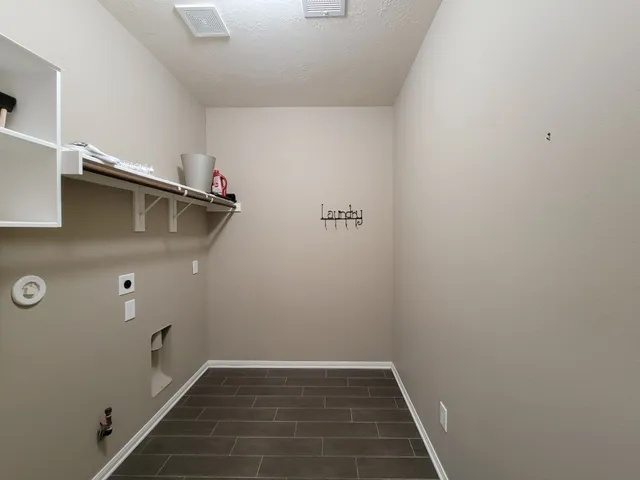 $2,900 | 805 Arlington Pointe Drive, League City, TX 77573