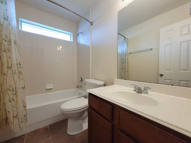 $2,900 | 805 Arlington Pointe Drive, League City, TX 77573