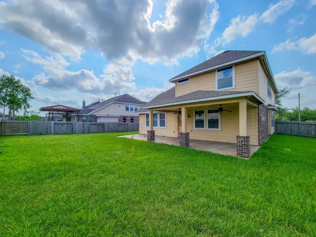 $2,900 | 805 Arlington Pointe Drive, League City, TX 77573