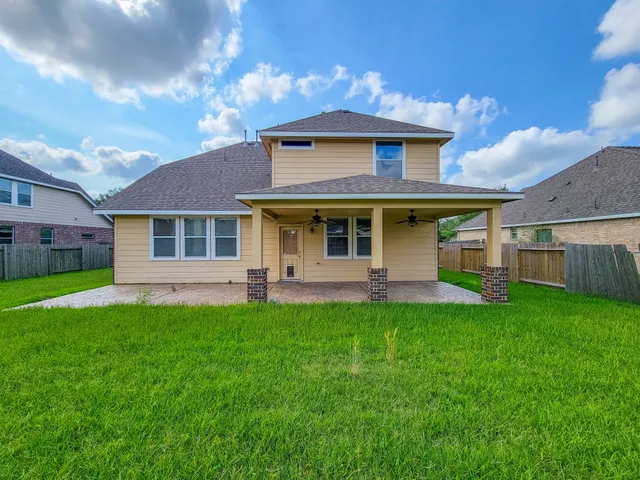 $2,900 | 805 Arlington Pointe Drive, League City, TX 77573