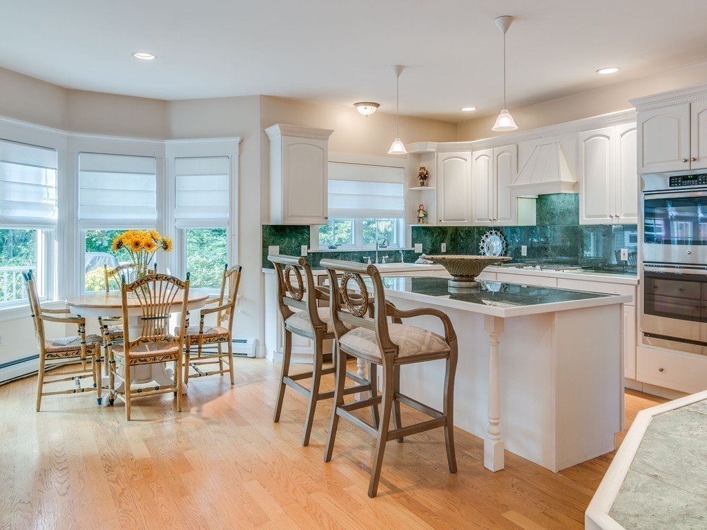 53 Grapevine Road Gloucester, MA 01930 - Photo 7 of 27