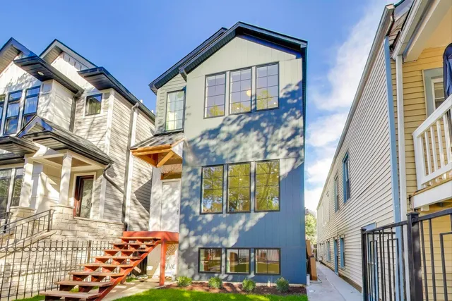 $1,399,000 | 3929 North Francisco Avenue, Chicago, IL 60618