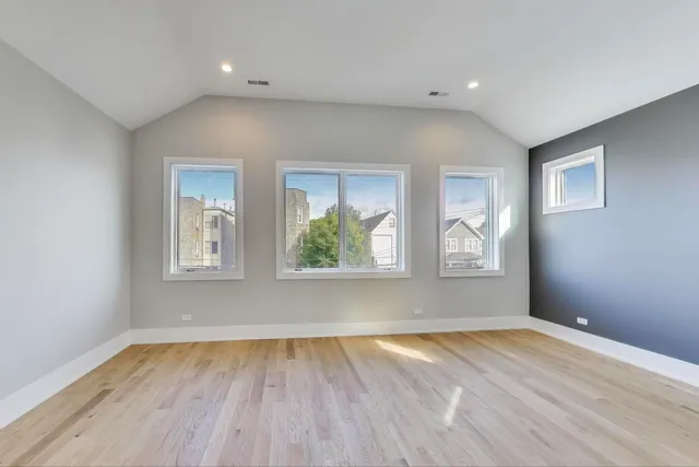 $1,399,000 | 3929 North Francisco Avenue, Chicago, IL 60618