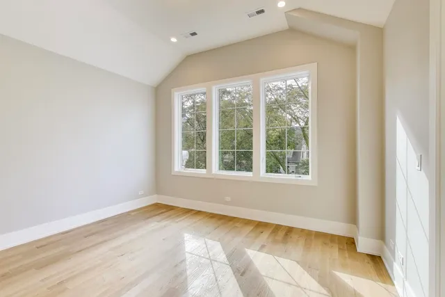 $1,399,000 | 3929 North Francisco Avenue, Chicago, IL 60618