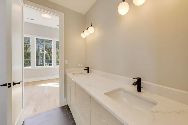 $1,399,000 | 3929 North Francisco Avenue, Chicago, IL 60618