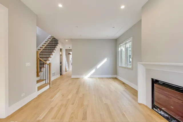 $1,399,000 | 3929 North Francisco Avenue, Chicago, IL 60618