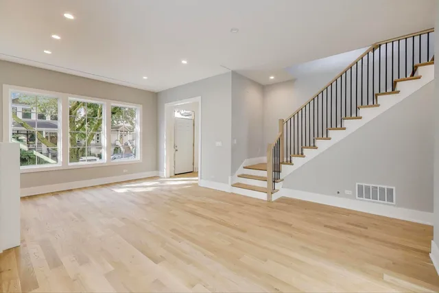 $1,399,000 | 3929 North Francisco Avenue, Chicago, IL 60618