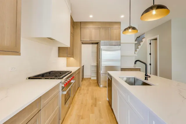 $1,399,000 | 3929 North Francisco Avenue, Chicago, IL 60618