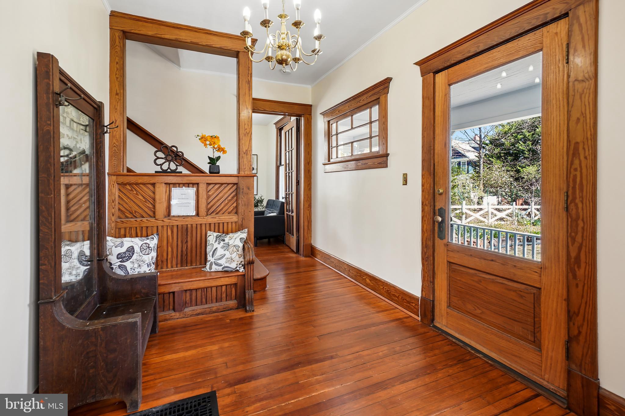 7212 Blair Road Northwest Washington, DC 20012 - Photo 3 of 55 Glorious Architectural Details