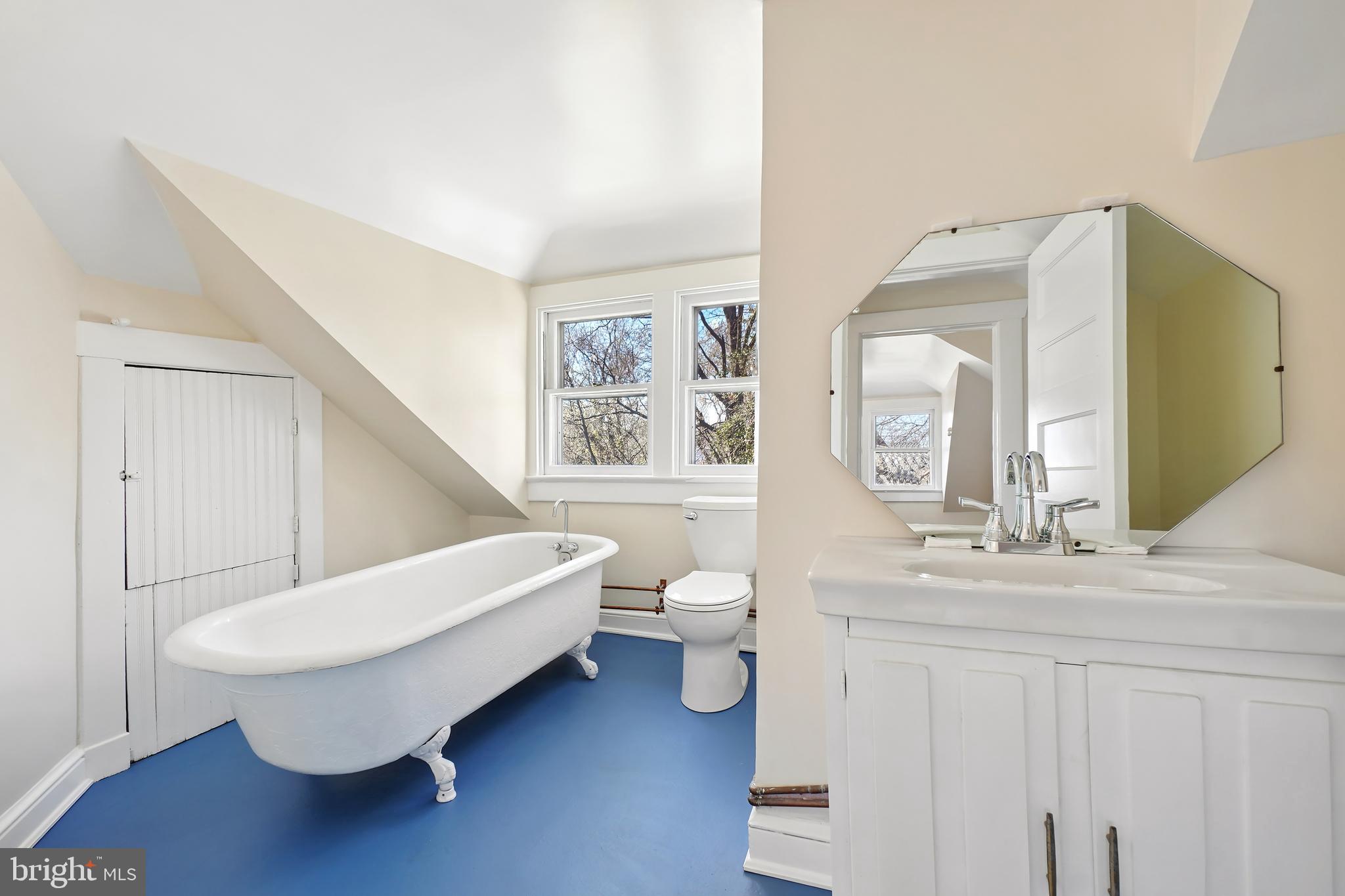 7212 Blair Road Northwest Washington, DC 20012 - Photo 40 of 55 Third Level Bathroom with a Claw Tub