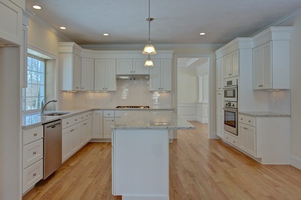 19 Hunters Ridge Way Hopkinton, MA 01748 - Photo 3 of 30 Gallery Image 3