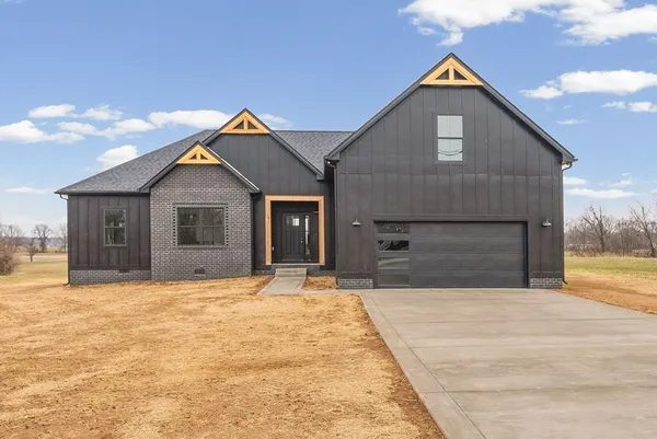 $439,900 | 442 Old Major Road, Hopkinsville, KY 42240