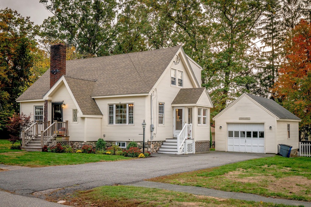 11 Pembrook Road North Andover, MA 01845 - Photo 1 of 29 Gallery Image 1