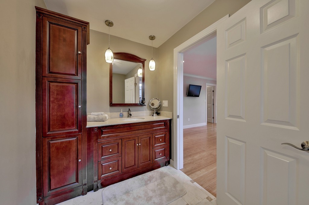 11 Pembrook Road North Andover, MA 01845 - Photo 17 of 29 Gallery Image 17