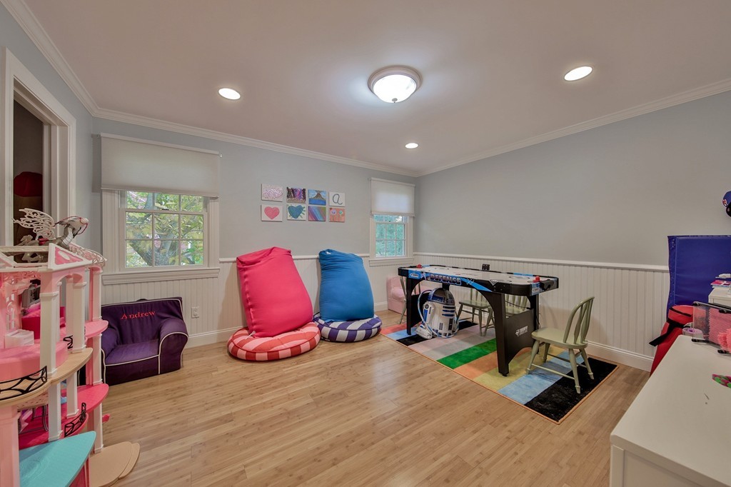 11 Pembrook Road North Andover, MA 01845 - Photo 18 of 29 Gallery Image 18