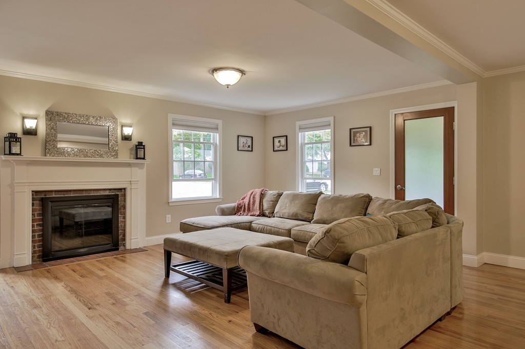 11 Pembrook Road North Andover, MA 01845 - Photo 8 of 29 Gallery Image 8