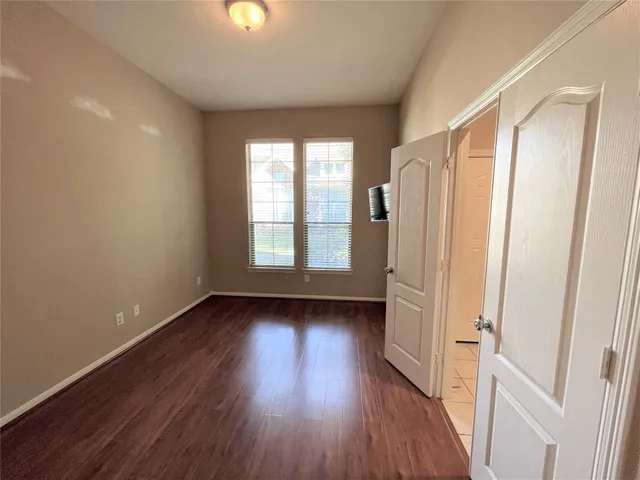 $2,550 | 3305 Knollcrest Lane, Pearland, TX 77584