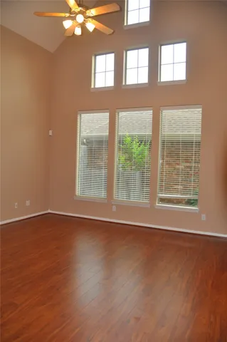 $2,550 | 3305 Knollcrest Lane, Pearland, TX 77584