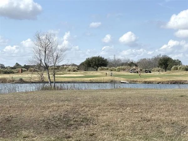 $2,450 | 3305 Knollcrest Lane, Pearland, TX 77584