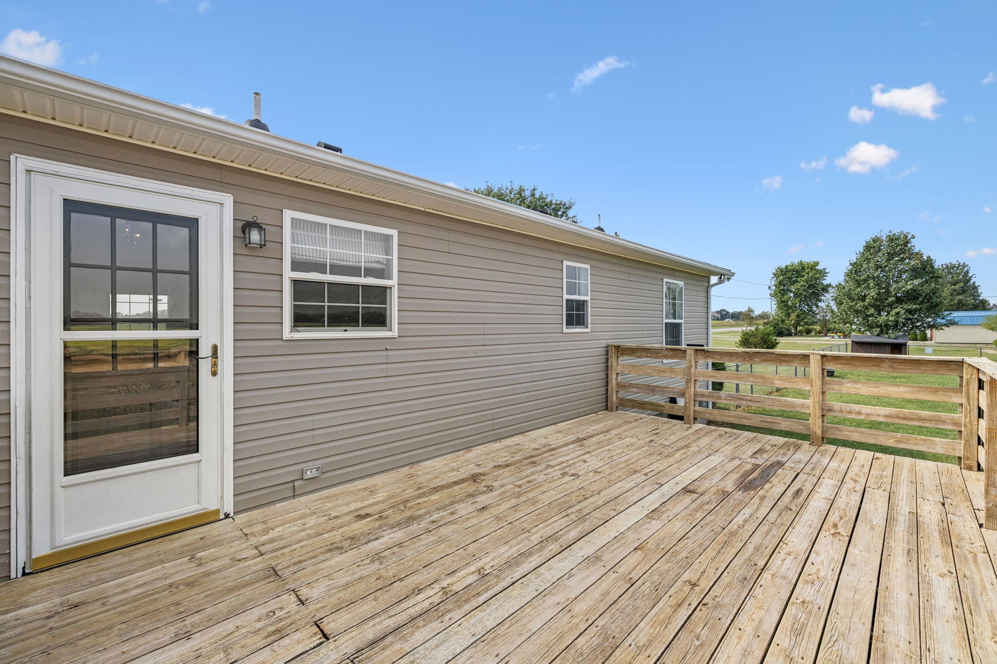 1547 Longview Road Unionville, TN 37180 - Photo 24 of 41 a view of a roof deck