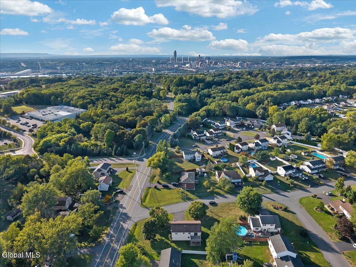 64 Robin Lane Rensselaer, NY 12144 - Photo 33 of 38 32-DJI_20250828175333_0380_D (2)