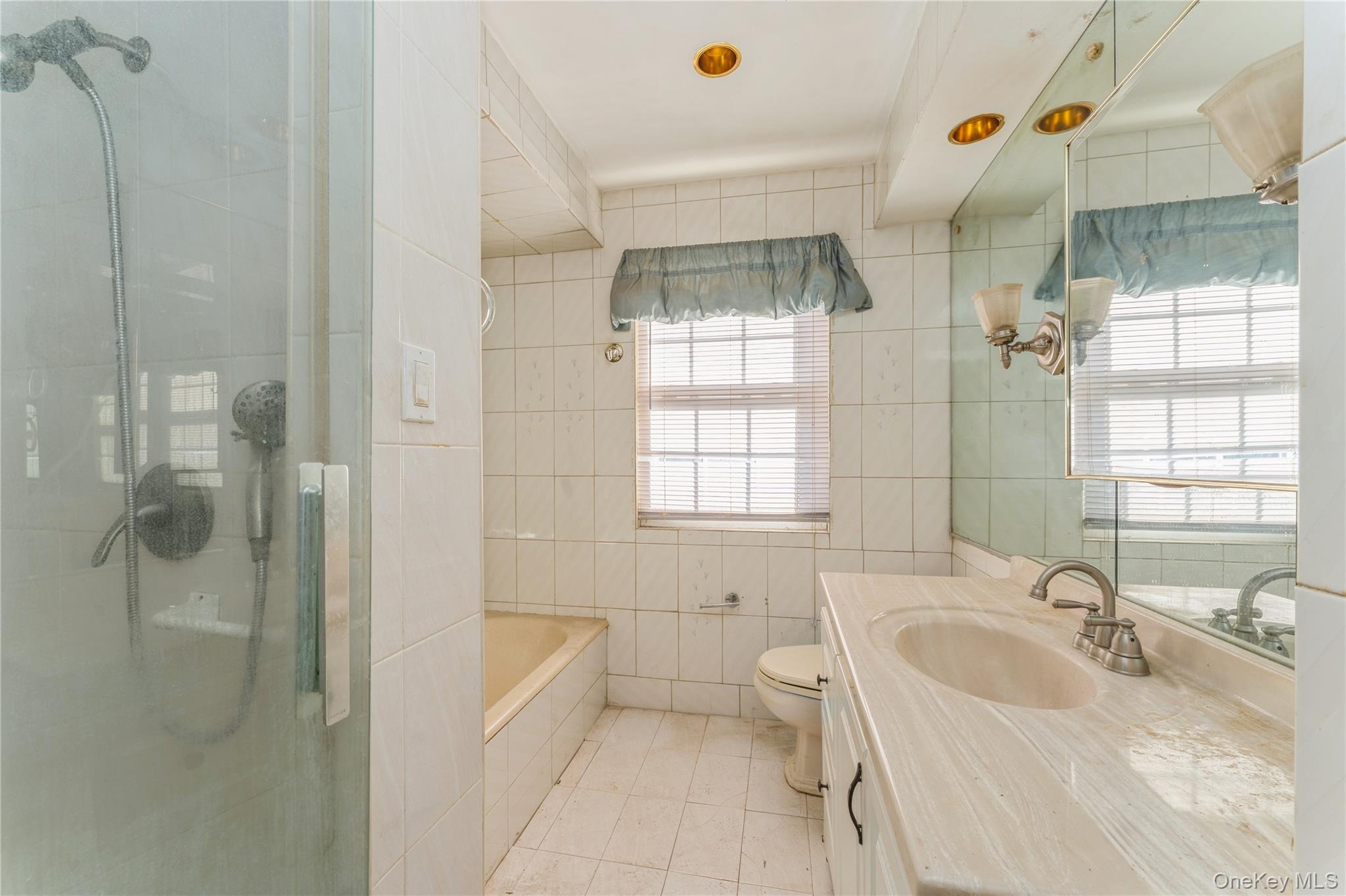 192 Brixton Road South Garden City, NY 11530 - Photo 12 of 28