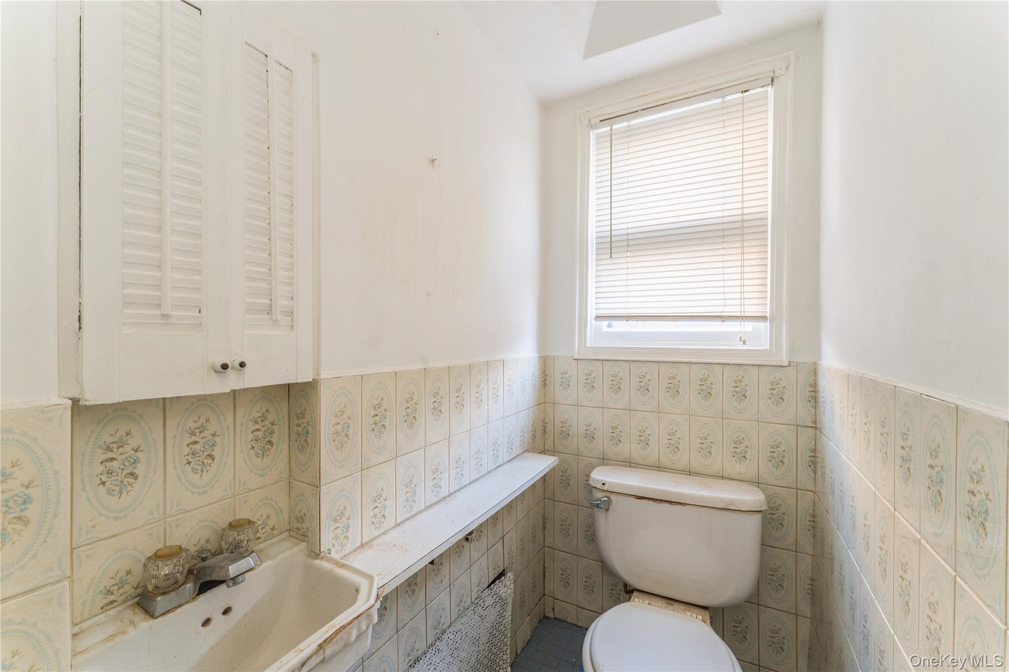 192 Brixton Road South Garden City, NY 11530 - Photo 14 of 28