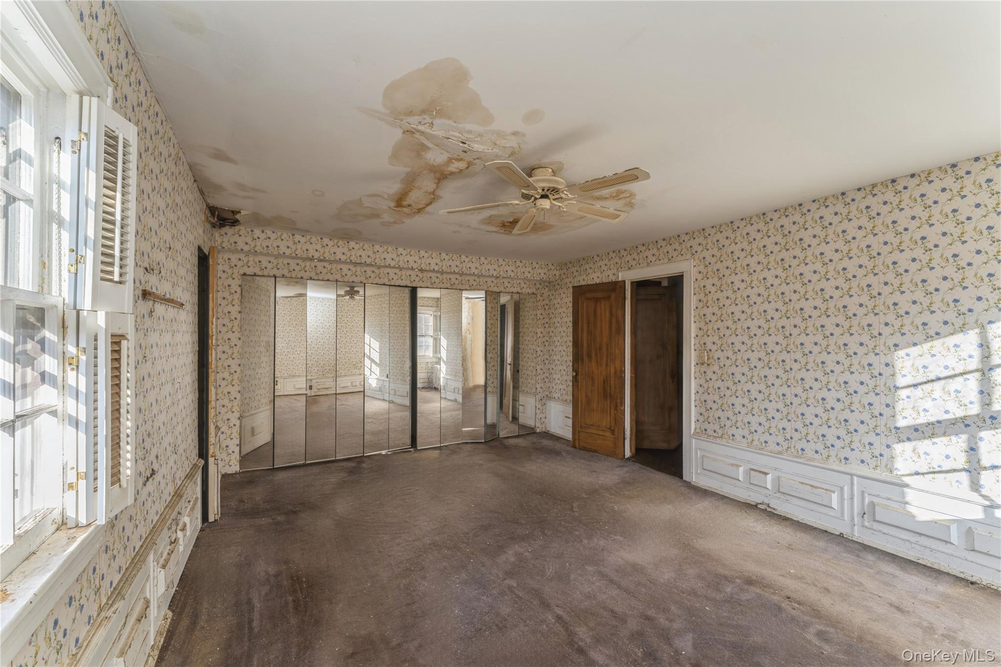 192 Brixton Road South Garden City, NY 11530 - Photo 22 of 28