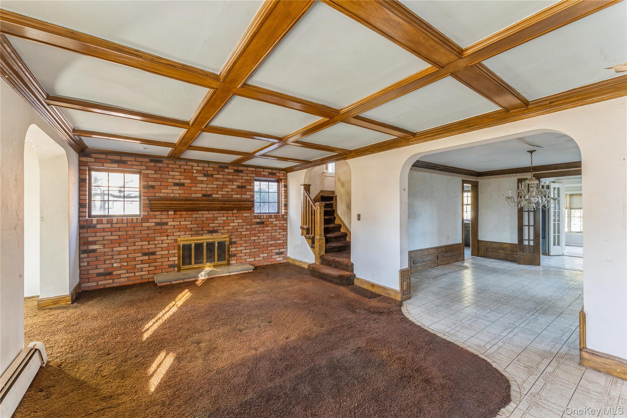 192 Brixton Road South Garden City, NY 11530 - Photo 7 of 28