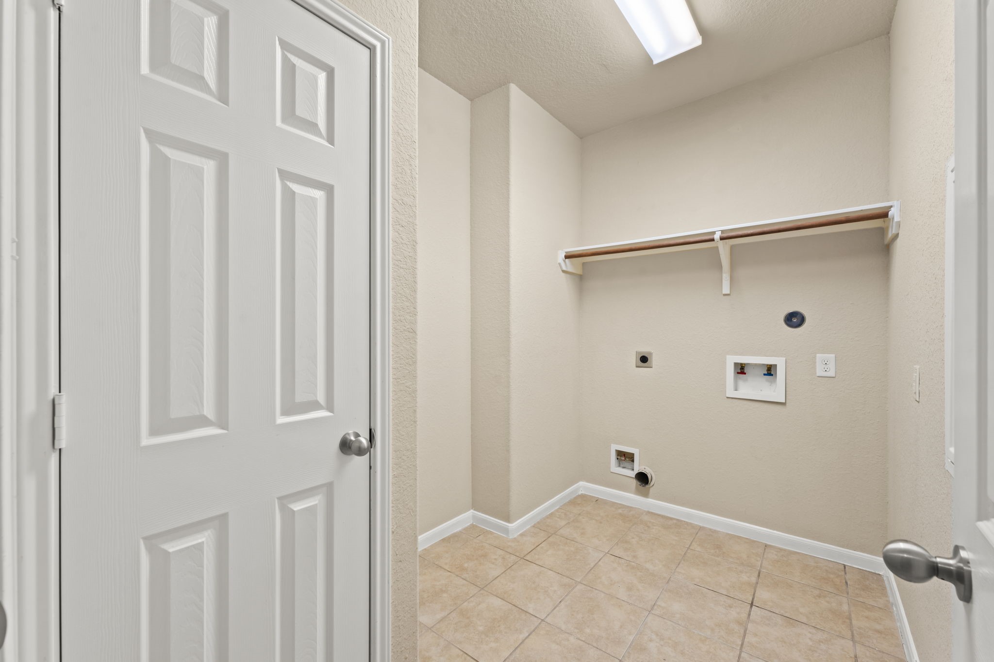 1906 Pagemill Lane Conroe, TX 77304 - Photo 35 of 41 a view of an empty room