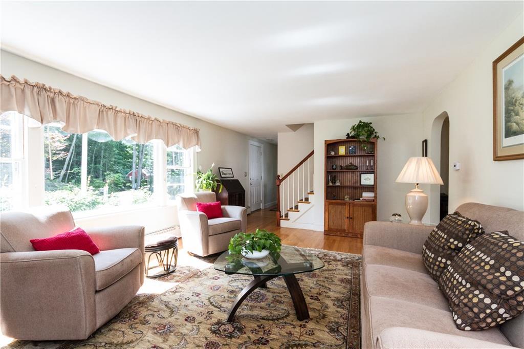 316 Middle Road Falmouth, ME 04105 - Photo 5 of 18 Living Room