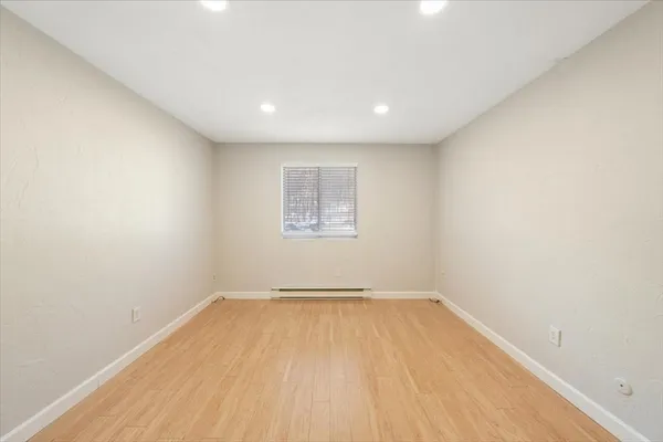 $2,400 | 176 Swanson Road, Unit 307, Boxborough, MA 01719