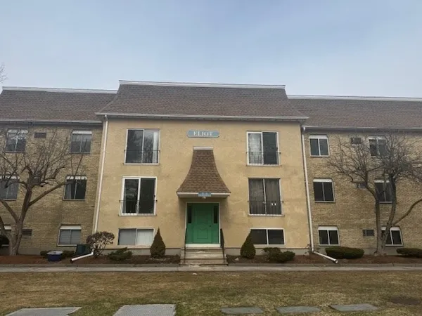 $2,400 | 176 Swanson Road, Unit 307, Boxborough, MA 01719