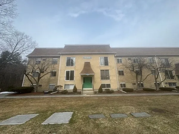 $2,400 | 176 Swanson Road, Unit 307, Boxborough, MA 01719