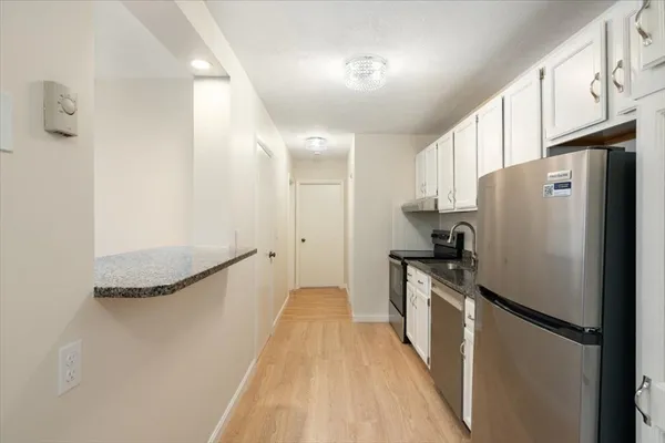$2,400 | 176 Swanson Road, Unit 307, Boxborough, MA 01719