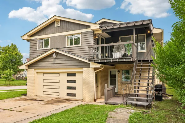 $449,900 | 9625 West Metcalf Place, Milwaukee, WI 53222