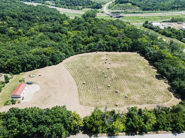 $600,000 | 3979 Hutton Road, Kansas City, KS 66109