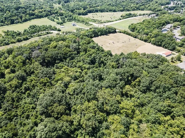 $600,000 | 3979 Hutton Road, Kansas City, KS 66109