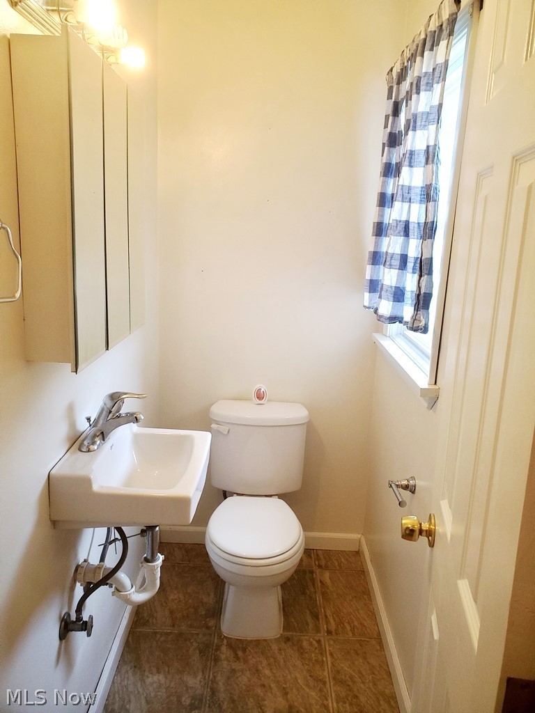 8438 Wadsworth Road Wadsworth, OH 44281 - Photo 6 of 19 Gallery Image 6
