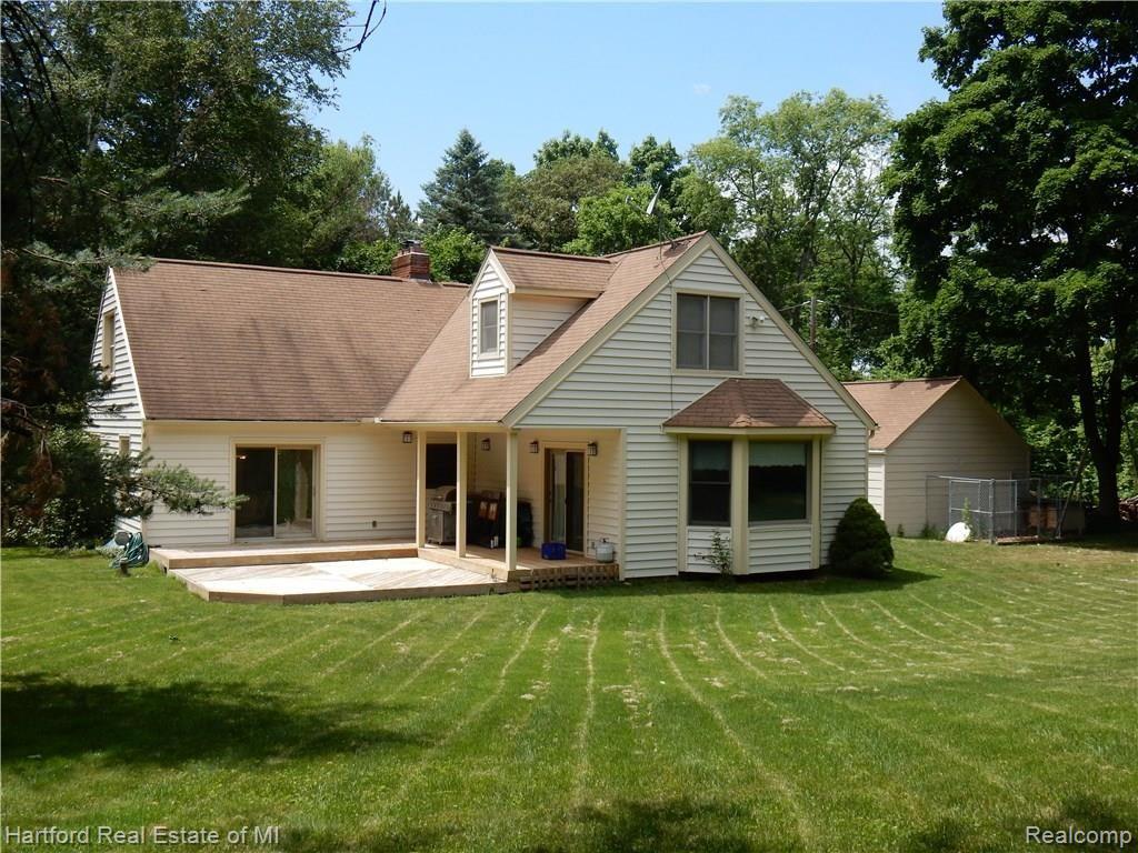 2470 Charms Road Wixom, MI 48393 - Photo 2 of 33 DSCN2166.JPG