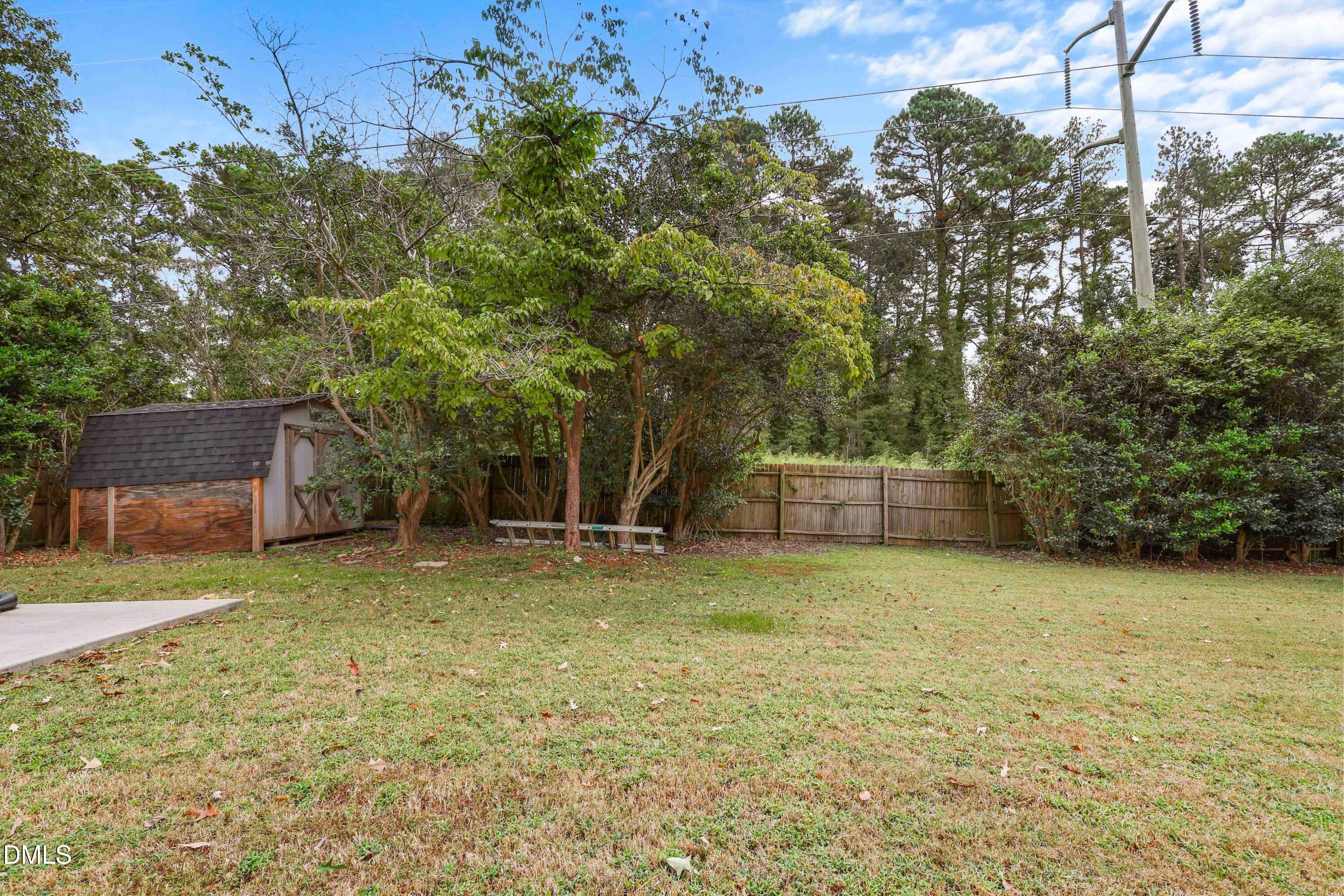 5904 Deblyn Avenue Raleigh, NC 27612 - Photo 37 of 41 37